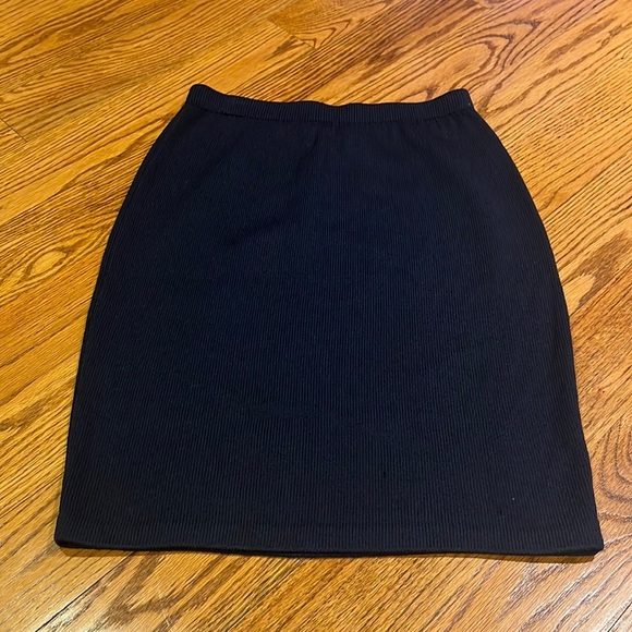 St John Collection By Marie Gray Woman’s Navy Skirt Size 8 - Picture 1 of 3